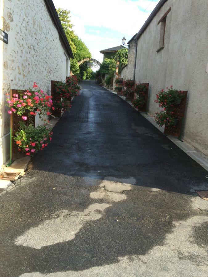 Chambres D'Hotes Karine Smej Châtillon-sur-Marne Exteriör bild